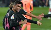 Real Madrid's Brazilian midfielder Casemiro celebrates after scoringduring the Spanish league football match between Real Valladolid FC and Real Madrid CF at the Jose Zorilla stadium in Valladolid on February 20, 2021. (Photo by Cesar Manso / AFP)