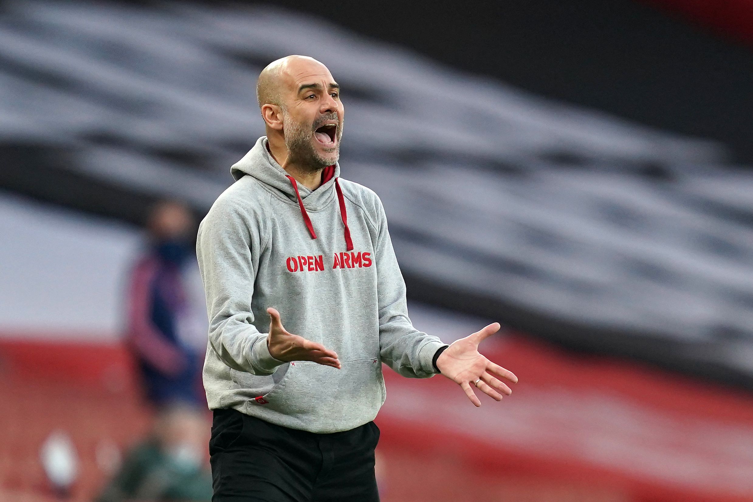 Pep Guardiola, técnico de Manchester City, sigue haciendo historia al frente del equipo inglés. (Foto Prensa Libre: AFP).