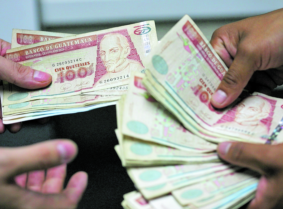Monedas como el quetzal, lempira y córdoba sortearon mejor la emergencia originada por el covid-19. Foto: Hemeroteca Prensa Libre