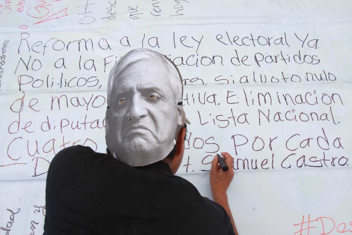 Los últimos cambios a la Ley Electoral y de Partidos Políticos nacieron en medio de las manifestaciones civiles del 2015. Foto: Hemeroteca Prensa Libre