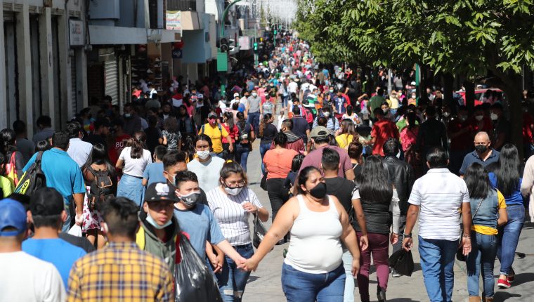 El número de contagios podría ser entre 10 a 18 veces mayor, según estimaciones. (Foto Prensa Libre: Hemeroteca PL)