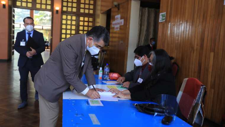 Elección de Junta Directiva del Colegio de Abogados y Notarios de Guatemala en 2021. (Foto Prensa Libre: HemerotecaPL)