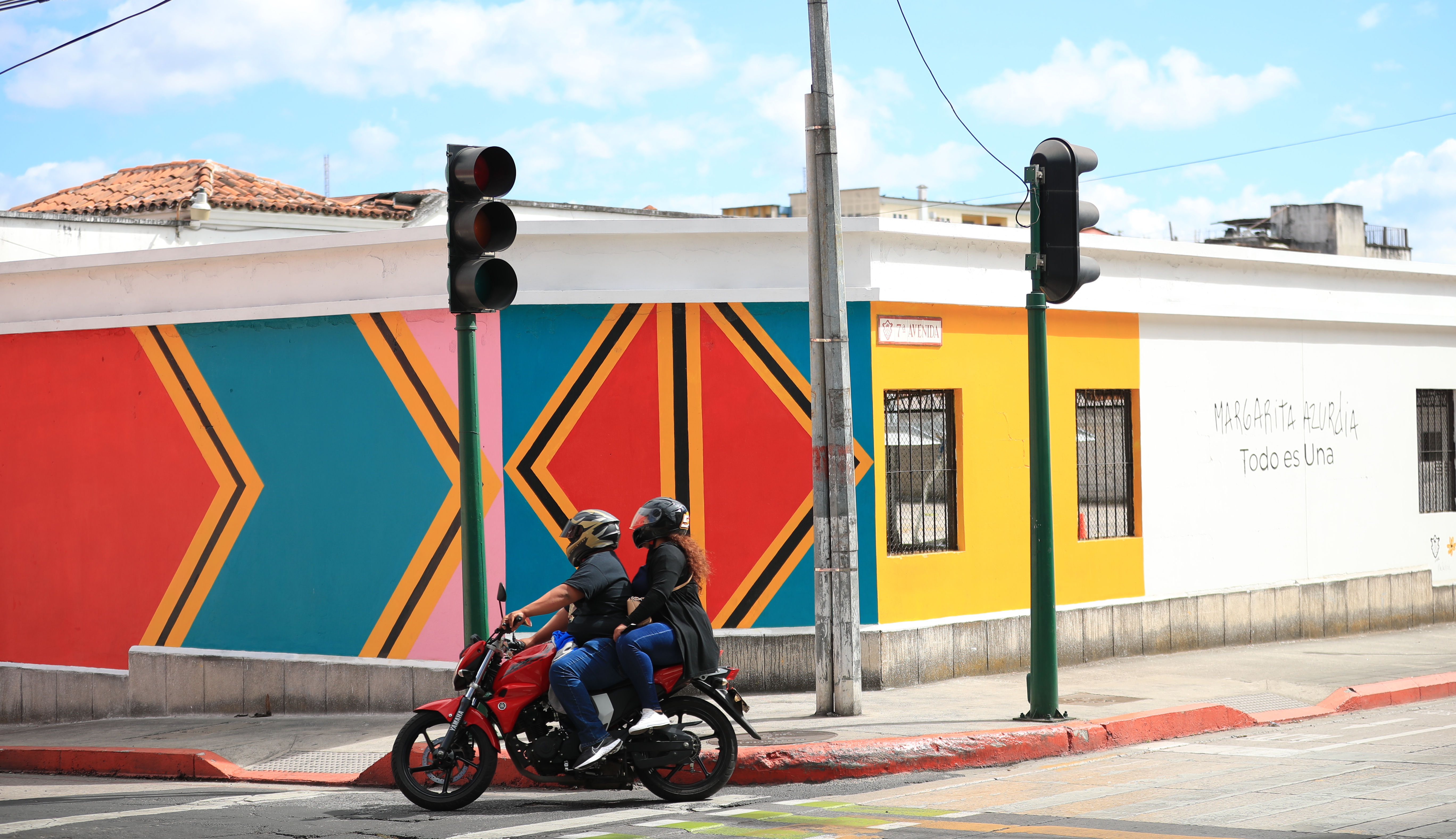 El mural dedicado a Margarita Azurdia se encuentra en la 7 avenida y 13 calle, zona 1.