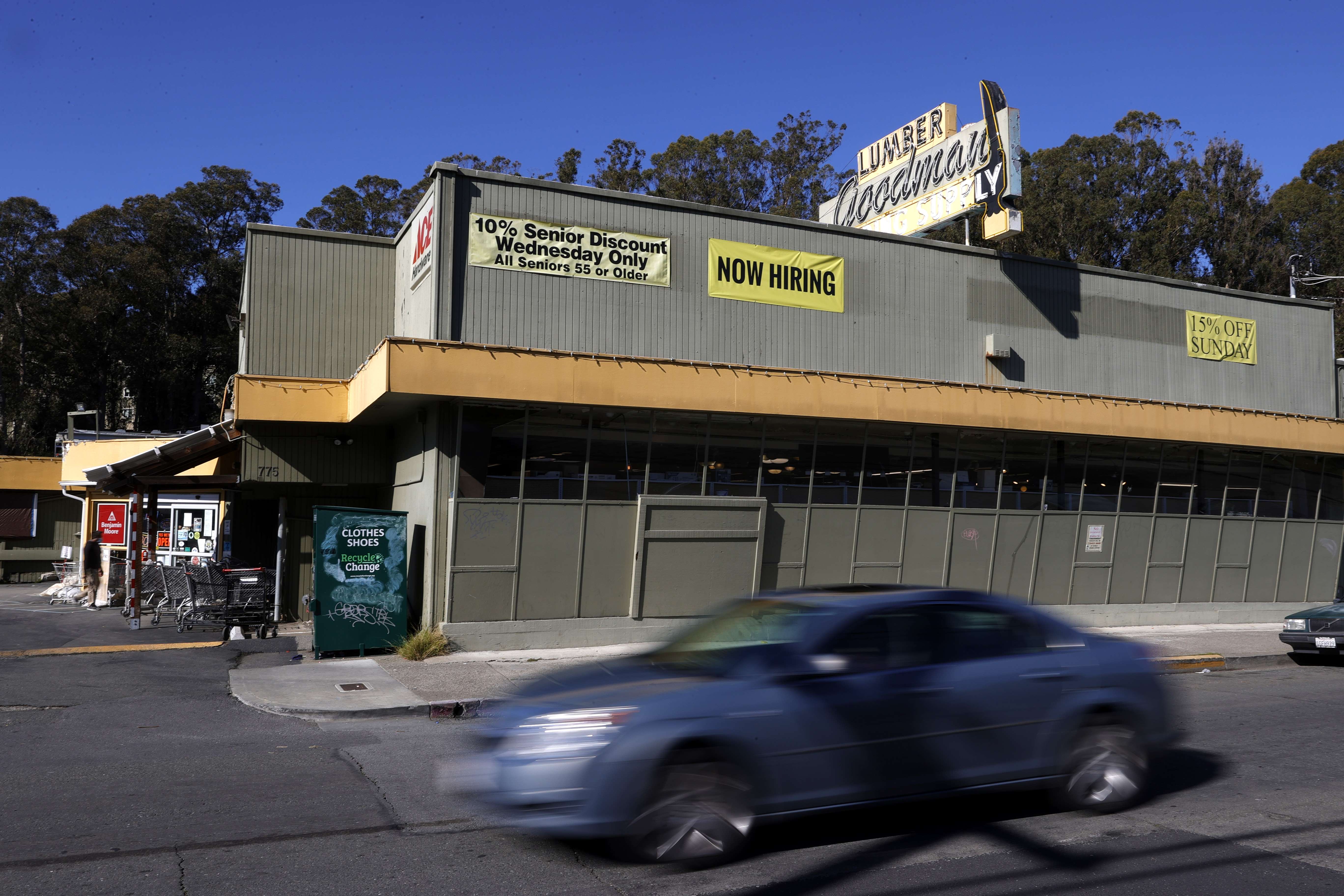 Varias ciudades de California han sido afectadas por el impacto de la pandemia, por lo que sus autoridades buscan alternativas de reactivar la economía de sus pobladores. (Foto Prensa Libre: EFE)