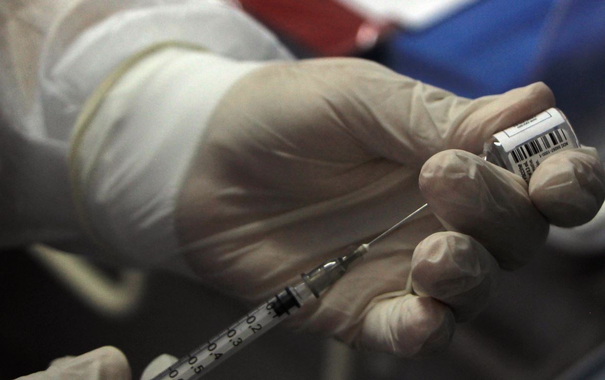 Guatemala comenzará vacunación con donación por parte de Israel. (Foto Prensa Libre: EFE)

