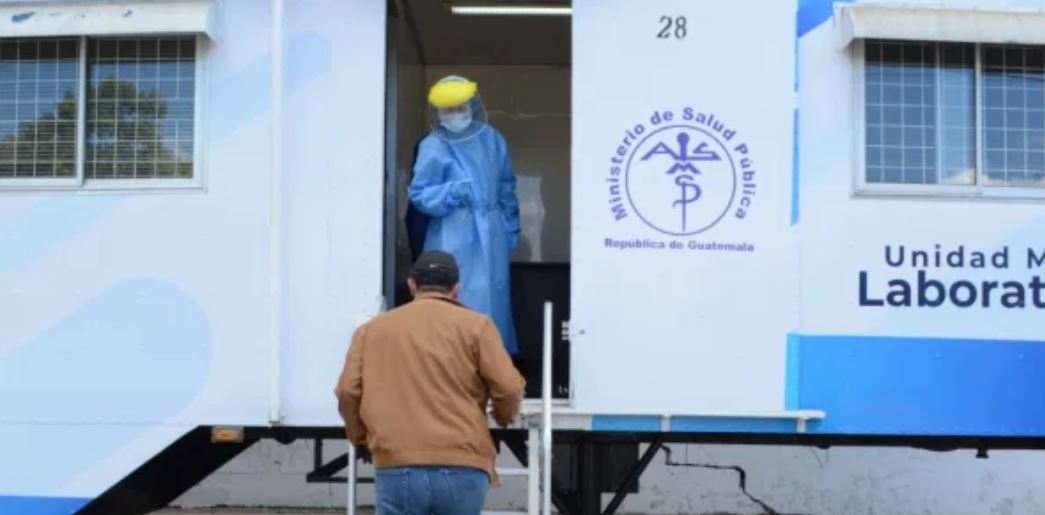 Personal médico sería el primero en recibir la vacuna contra el coronavirus en Guatemala. (Foto Prensa Libre: Ministerio de Salud)
