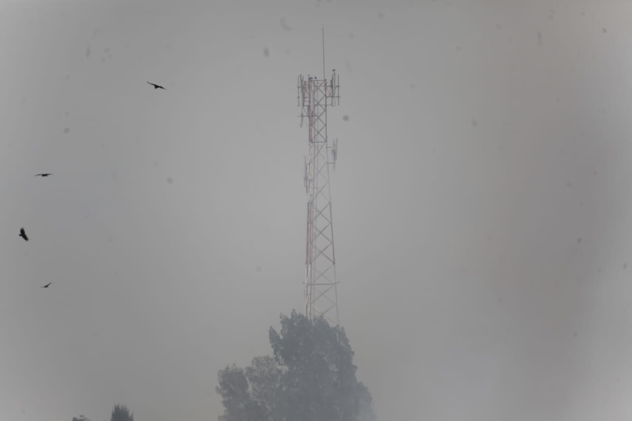 El incendio en el vertedero de Amsa ha generado una gran cantidad de humo que puede ser muy perjudicial para la salud. (Foto Prensa Libre: Hemeroteca PL)