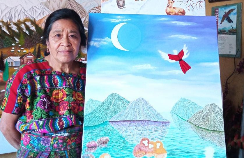 La artista maya kaqchikel es originaria de San Juan Comalapa.