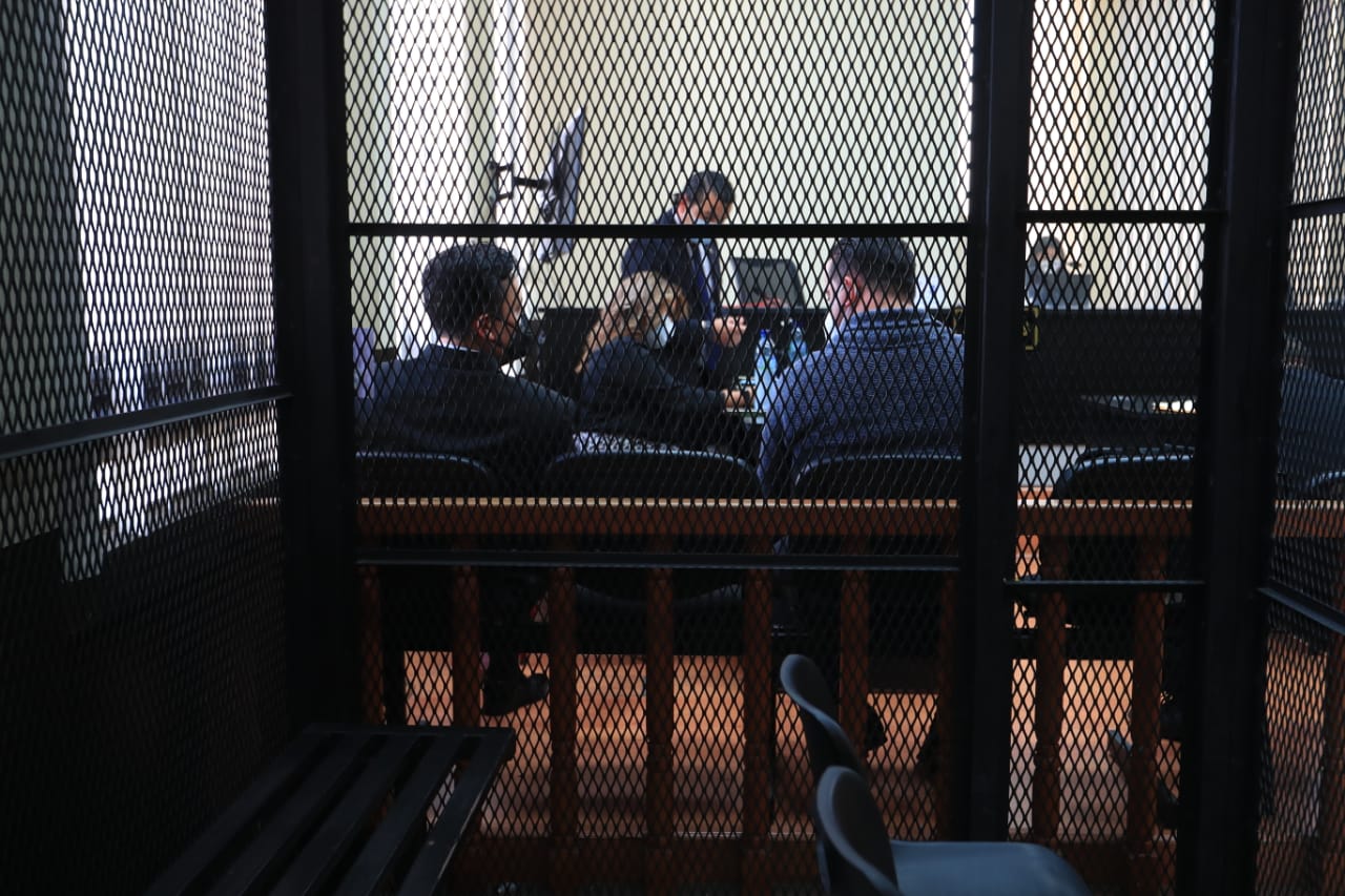 Abogados comparecen ante el Juzgado de Mayor Riesgo D para la audiencia de primera declaración. (Foto: Carlos Hernández)