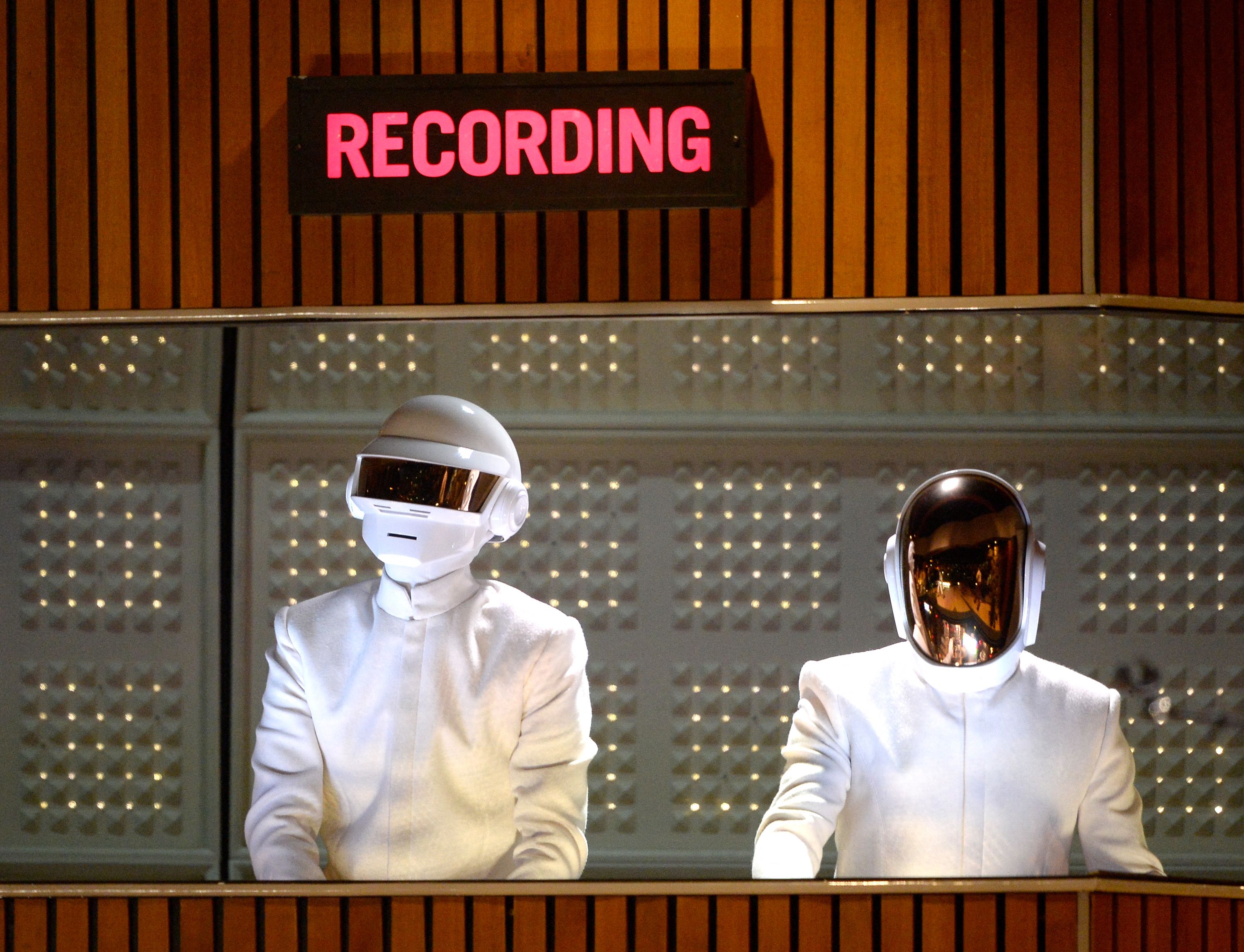 El dúo francés Daft Punk anunció su separación. (Foto Prensa Libre: EFE)