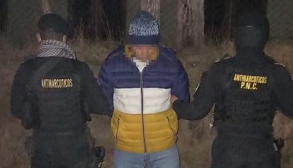 Gersom Blas Muñoz Cifuentes, conocido como Duke o Duku, fue detenido en La Esperanza, Quetzaltenango, con fines de extradición a Estados Unidos, por narcotráfico. (Foto Prensa Libre: PNC)