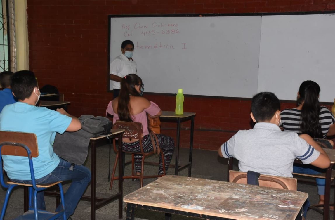 Fotos: Así fue el regreso a clases del sector oficial de Guatemala ...