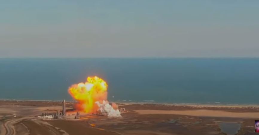 Video: el impactante momento en que una nave de SpaceX explota durante el aterrizaje