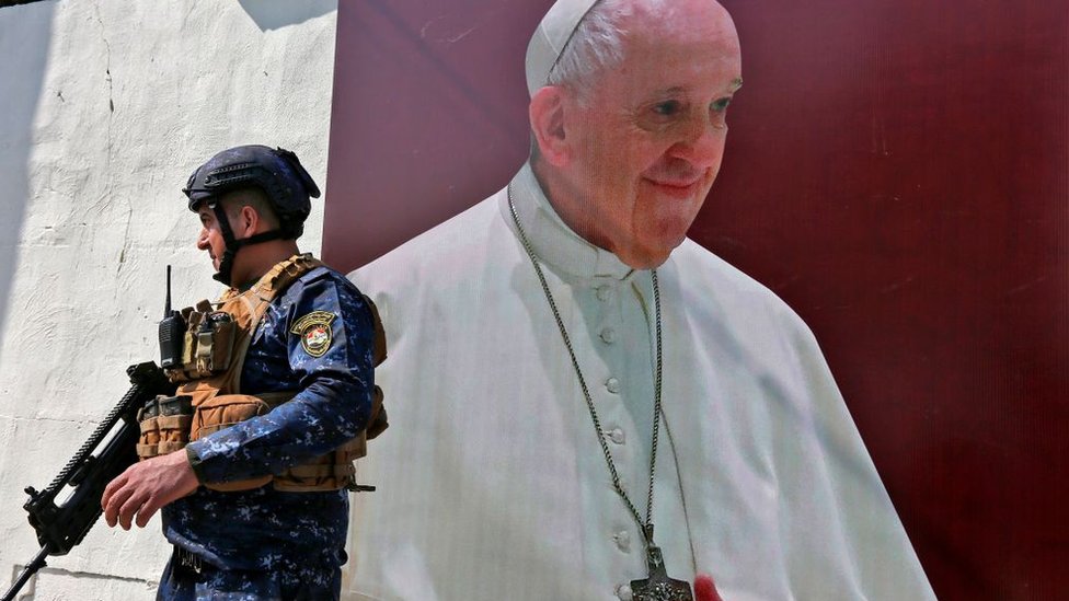 El polémico viaje del papa Francisco a Irak, donde el cristianismo está “peligrosamente cerca de la extinción”