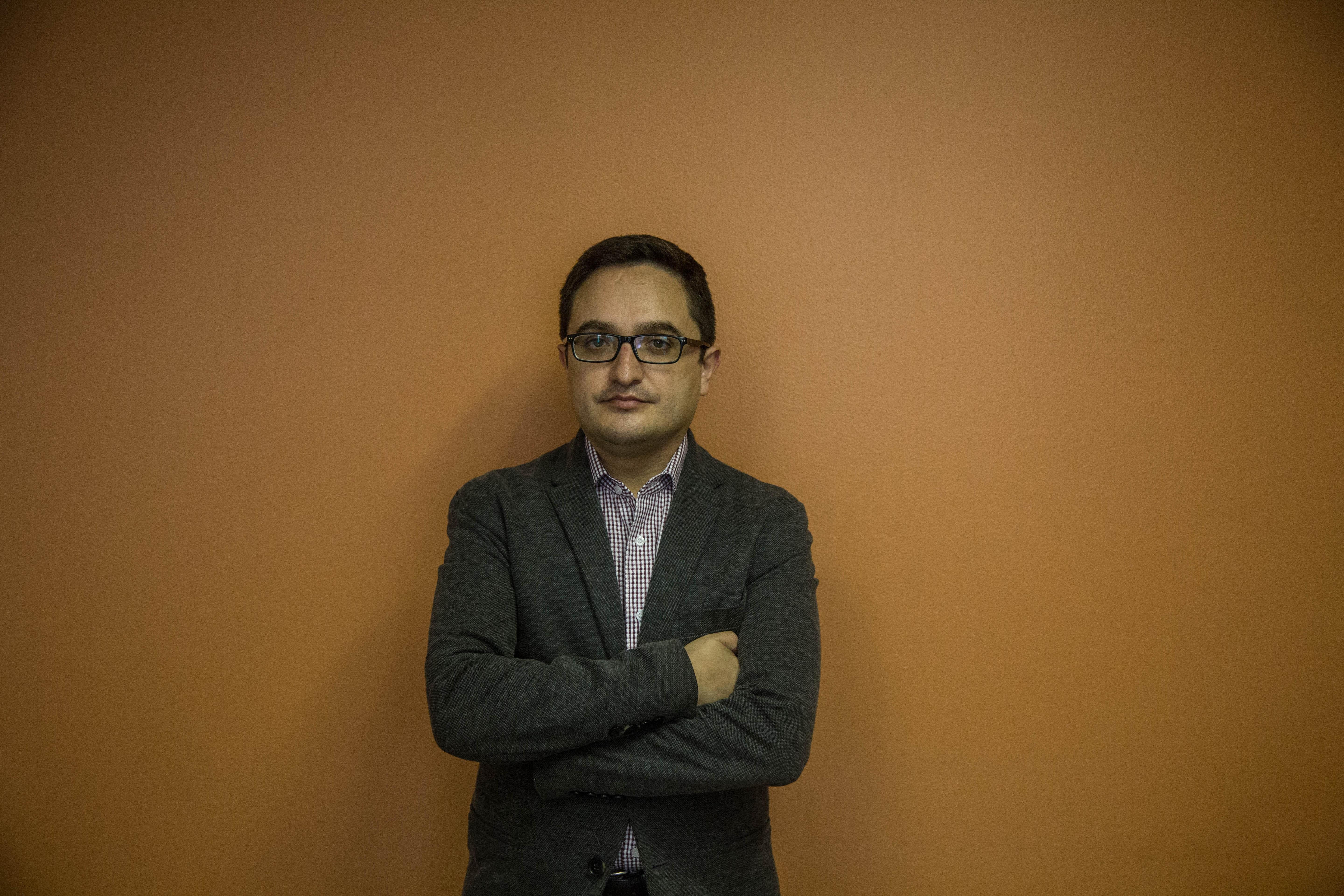 AME9726. CIUDAD DE GUATEMALA (GUATEMALA), 04/03/2021.- El jefe de la Fiscalía Especial Contra la Impunidad (FECI) del Ministerio Público (MP) de Guatemala, Juan Francisco Sandoval, posa para Efe el 01 de marzo 2021, en Ciudad de Guatemala (Guatemala). Galardonado en febrero como campeón anticorrupción por el Departamento de Estado de Estados Unidos, el jefe de la Fiscalía Especial Contra la Impunidad (FECI) del Ministerio Público (MP) de Guatemala, Juan Francisco Sandoval, advierte que el país está en riesgo de una 