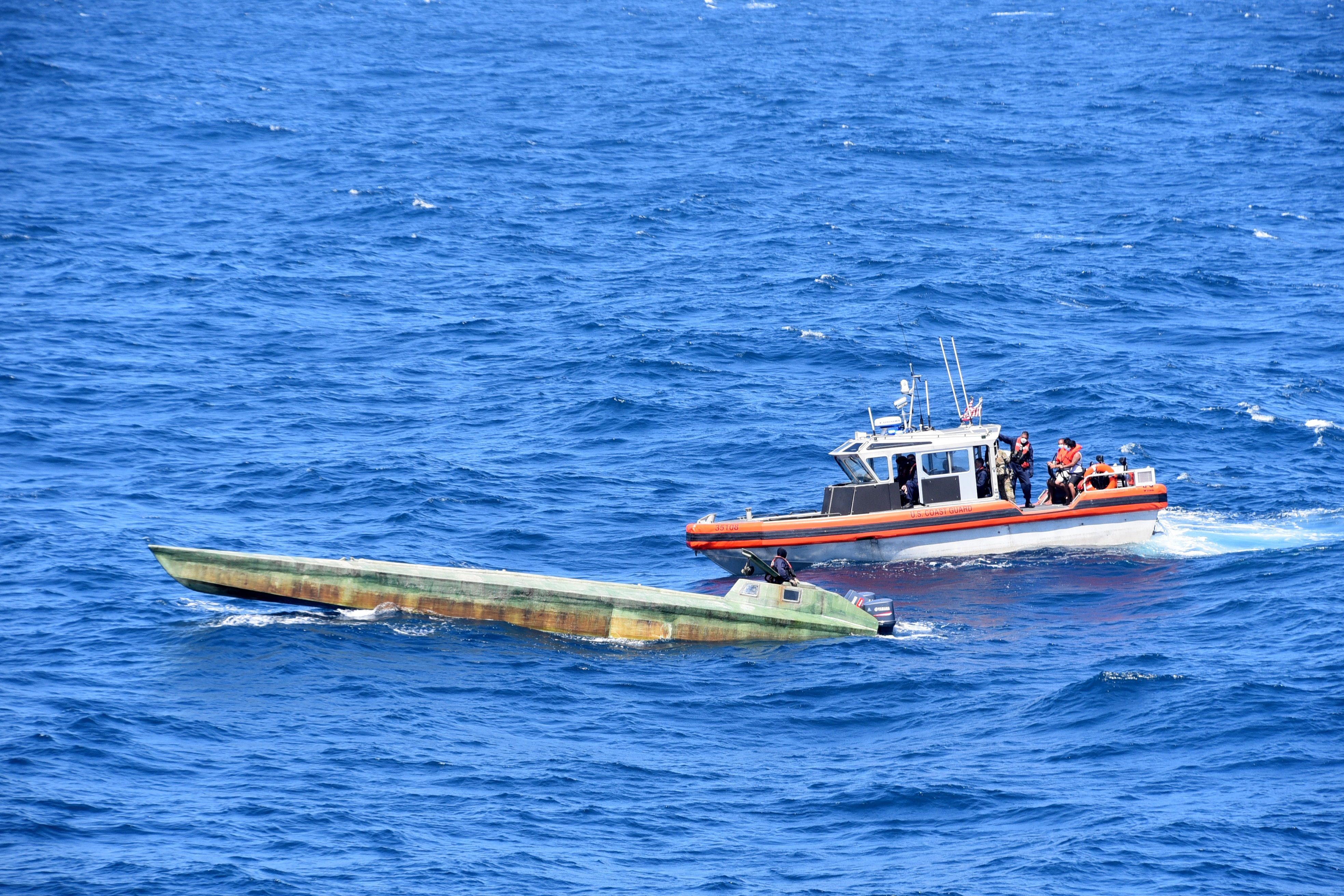 Organización de narcotráfico transportó mas de mil kilos de cocaína en pequeñas embarcaciones que salían de las costas del Pacífico hacia EEUU. (Foto Prensa Libre: EFE)