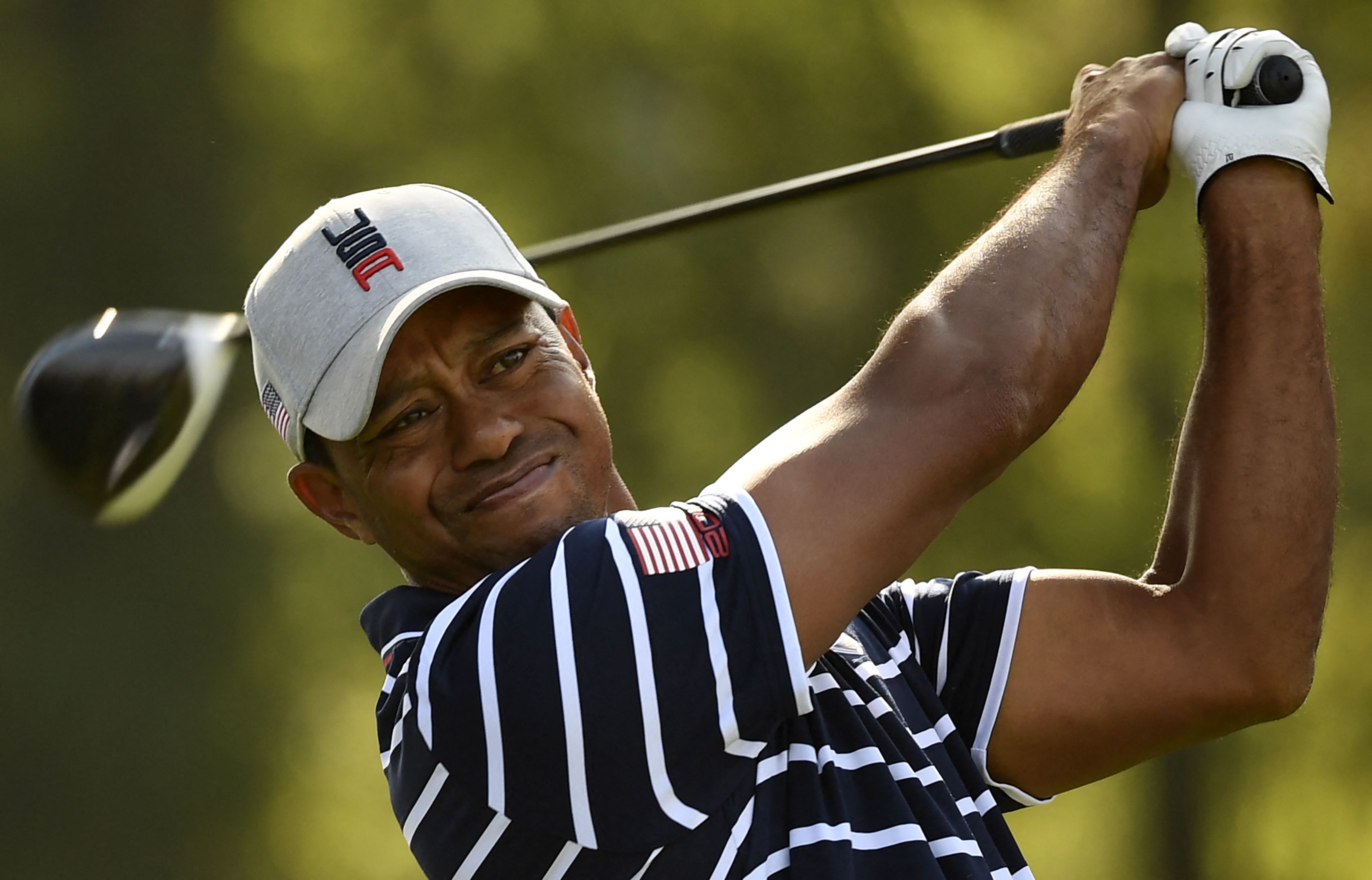 En esta foto de archivo Tiger Woods juega en una competencia en Estados Unidos. Foto Prensa Libre: AFP.