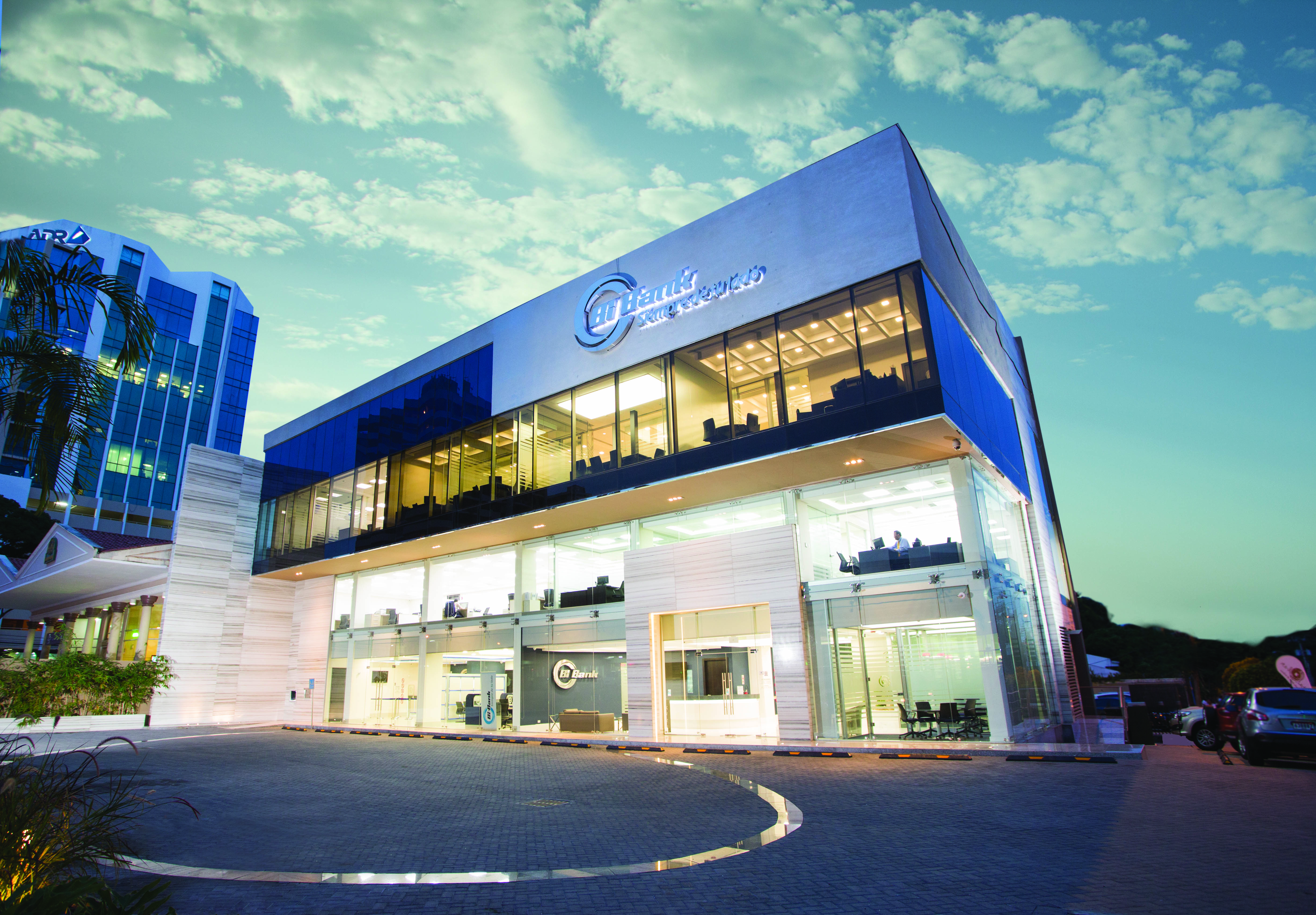 Bi Bank, cinco años de innovación financiera que favorece a miles de centroamericanos