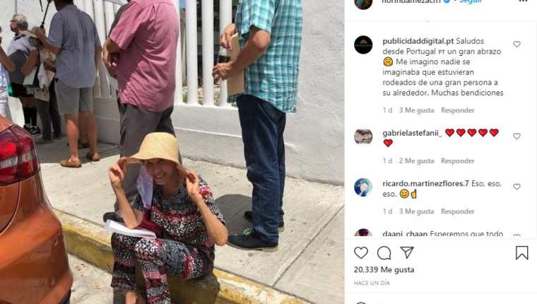 
Florinda Meza hizo fila para ser vacunada contra el coronavirus. (Foto Prensa Libre: Tomada de florindamezach1)
