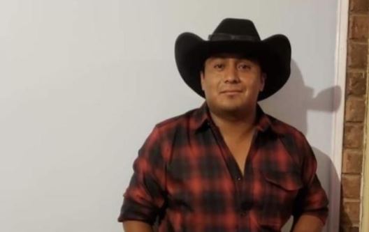 El migrante guatemalteco Elcías Hernández Ortiz, de 30 años es el único sobreviviente de la masacre en salones de masajes en Atlanta, Estados Unidos, y se debate entre la vida y la muerte. (Foto Prensa Libre: Go Found Me)