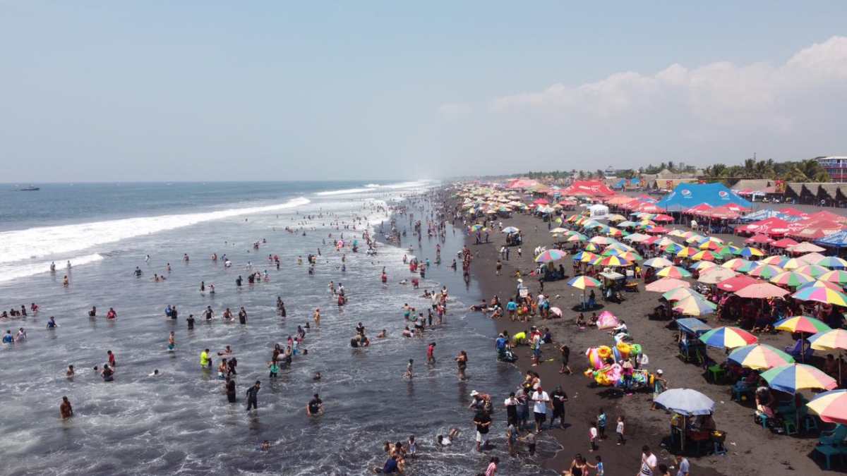 “Permitir el ingreso de 100 personas a la playa es imposible”, afirma concejal de Puerto San José
