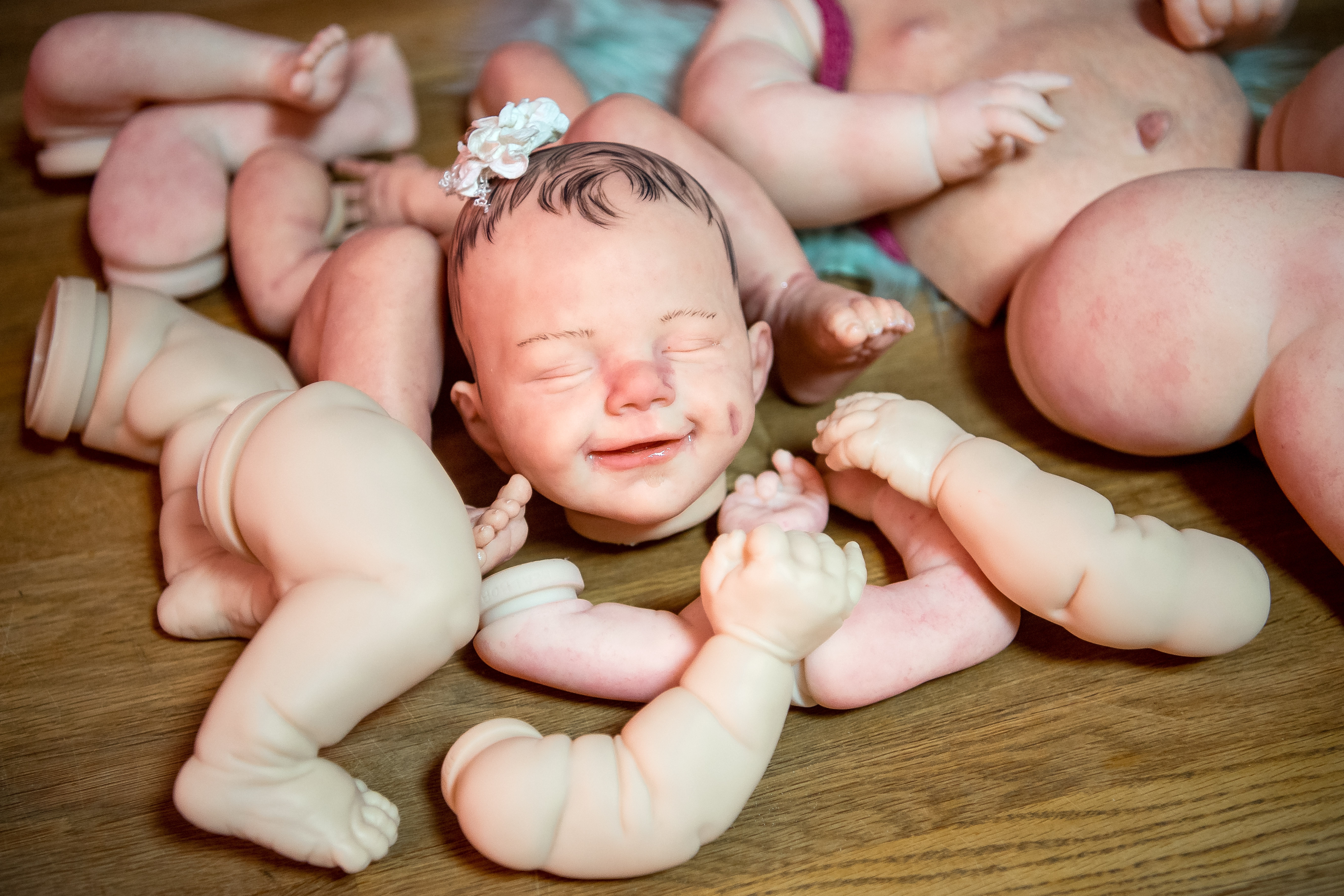 Qué son los bebés "reborn": una afición entre fascinante y perturbadora
