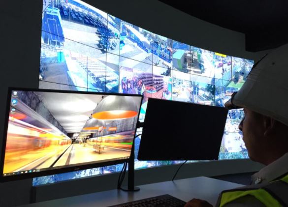 Centro de monitoreo de la PMT en la capital para verificar infracciones en el tránsito. (Foto Prensa Libre: Cortesía Amílcar Montejo)