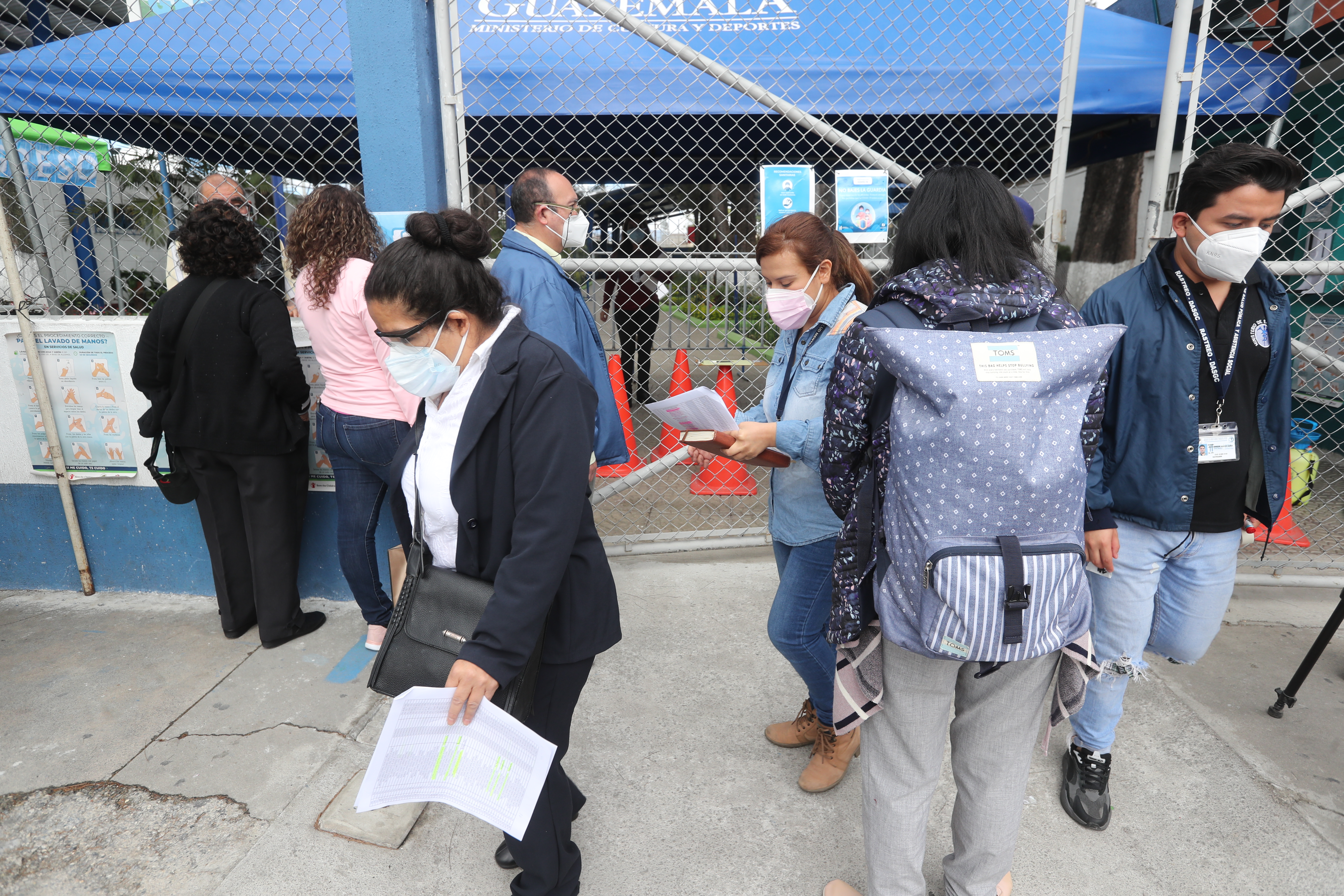 Desorden en vacunación deja a personas con discapacidad de último