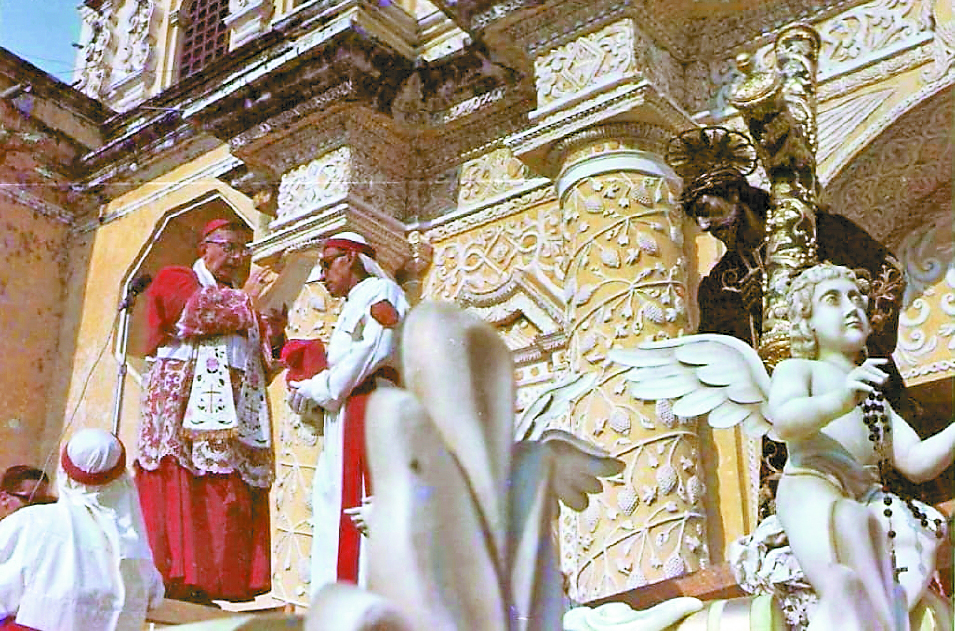 50 años bajo su merced