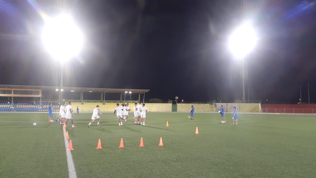 La Selección de Guatemala durante el reconocimiento de la cancha el estadio Ergilio Hato, en Curazao. (Foto Fedefut).