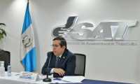 Por orden de juez el superintendente Marco Livio Díaz Reyes firmó el pacto colectivo de condiciones de trabajo para 2021. (Foto Prensa Libre: Hemeroteca) 