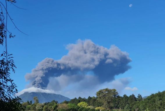 Volcán de Pacaya en actividad este 3 de marzo 2021. (Foto Prensa Libe: Cortesía) 