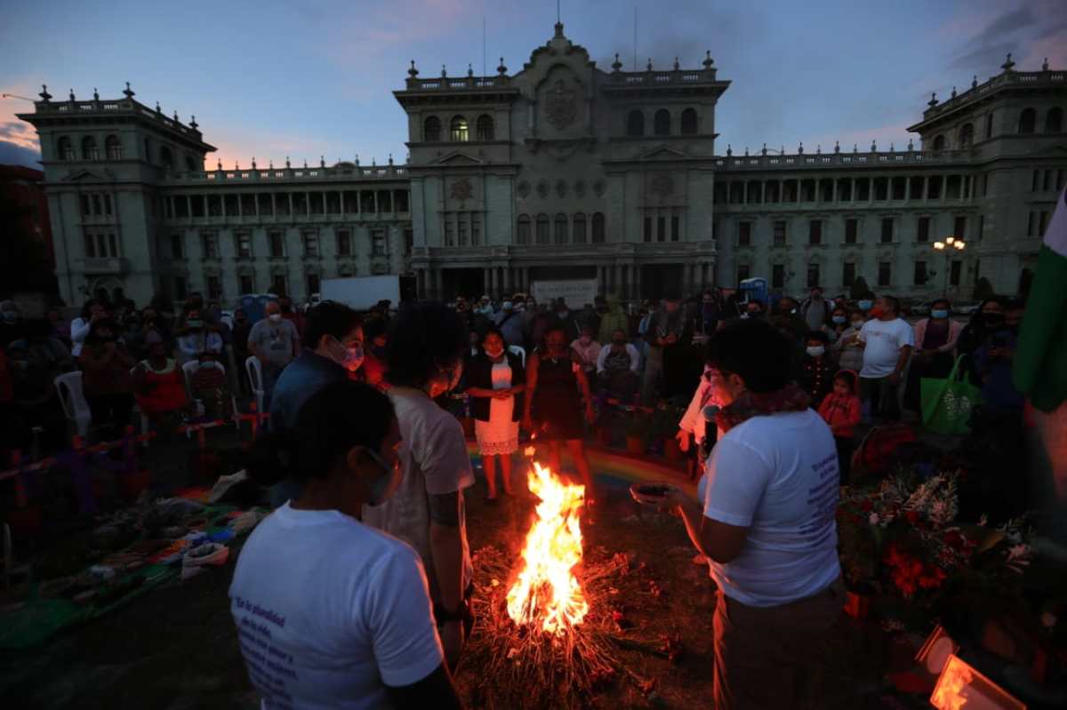 Recuerdan a víctimas del incendio en el Hogar Seguro Virgen de la Asunción y exigen justicia