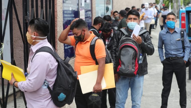 El Ministerio de Salud ha insistido en el uso de la mascarilla para prevenir el covid-19. (Foto Prensa Libre: Hemeroteca PL)