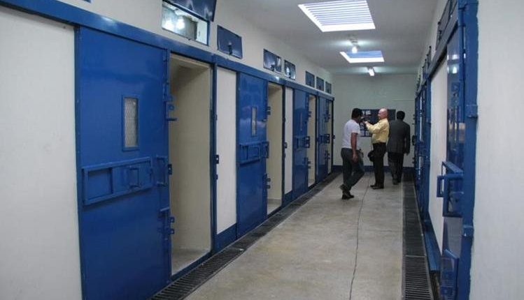 En junio del 2016 las autoridades dieron a conocer cómo es la prisión instalada en el Cuartel Militar Matamoros. (Foto: Prensa Libre: Hemeroteca PL).