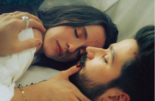 La pareja ha compartido con sus seguidores el embarazo y nacimiento de Índigo, su primer hija.  (Foto Prensa Libre: @evaluna/Instagram)