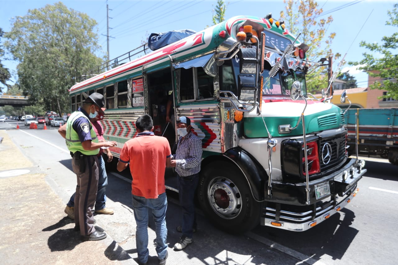 Expertos temen que el descanso de Semana Santa sea un detonante en el aumento de casos de coronavirus en el país. (Foto Prensa Libre: Érick Ávila)