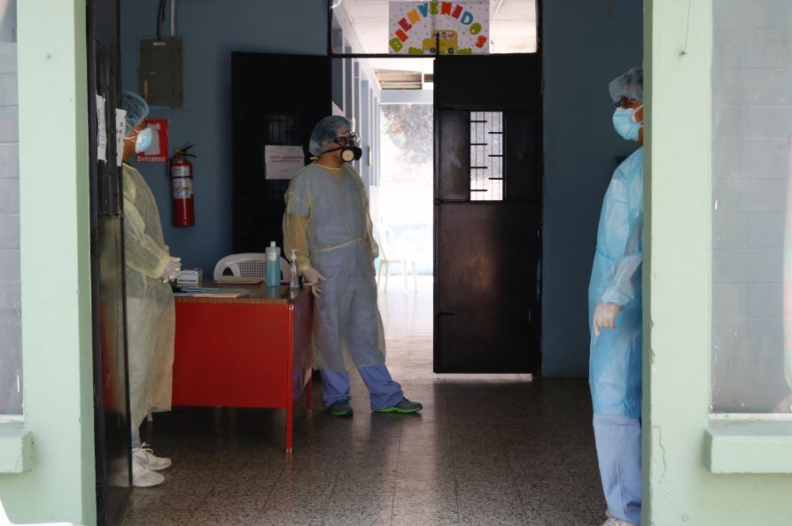 Personal médico del hospital de salud mental Federico Mora. (Foto: Hemeroteca PL)