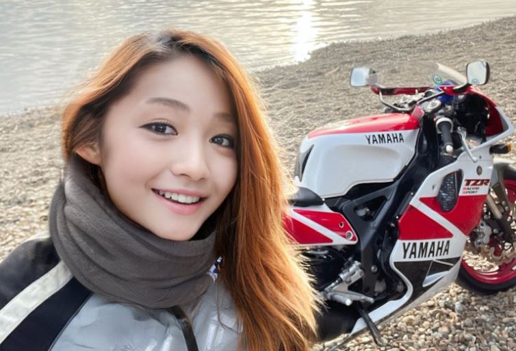 La influencer Souya no sōhi, subía fotos en su cuenta de Twitter @azusagakuyuki y tenía miles de seguidores, pero finalmente se descubrió que era un hombre de 50 años. (Foto Prensa Libre: @azusagakuyuk)