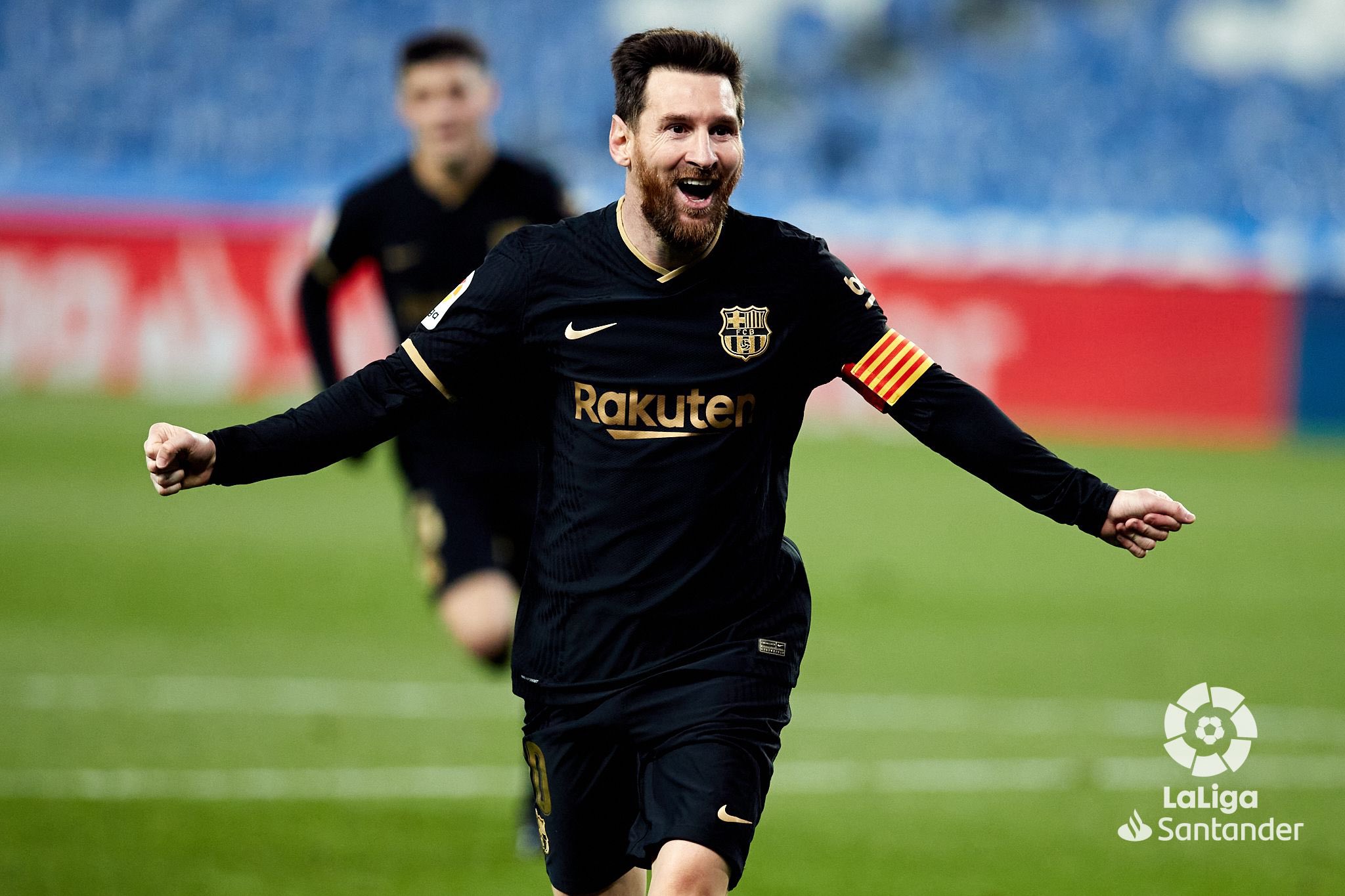Lionel Messi festeja uno de los dos goles en la victoria del Barcelona frente a la Real Sociedad. (Foto Liga española).