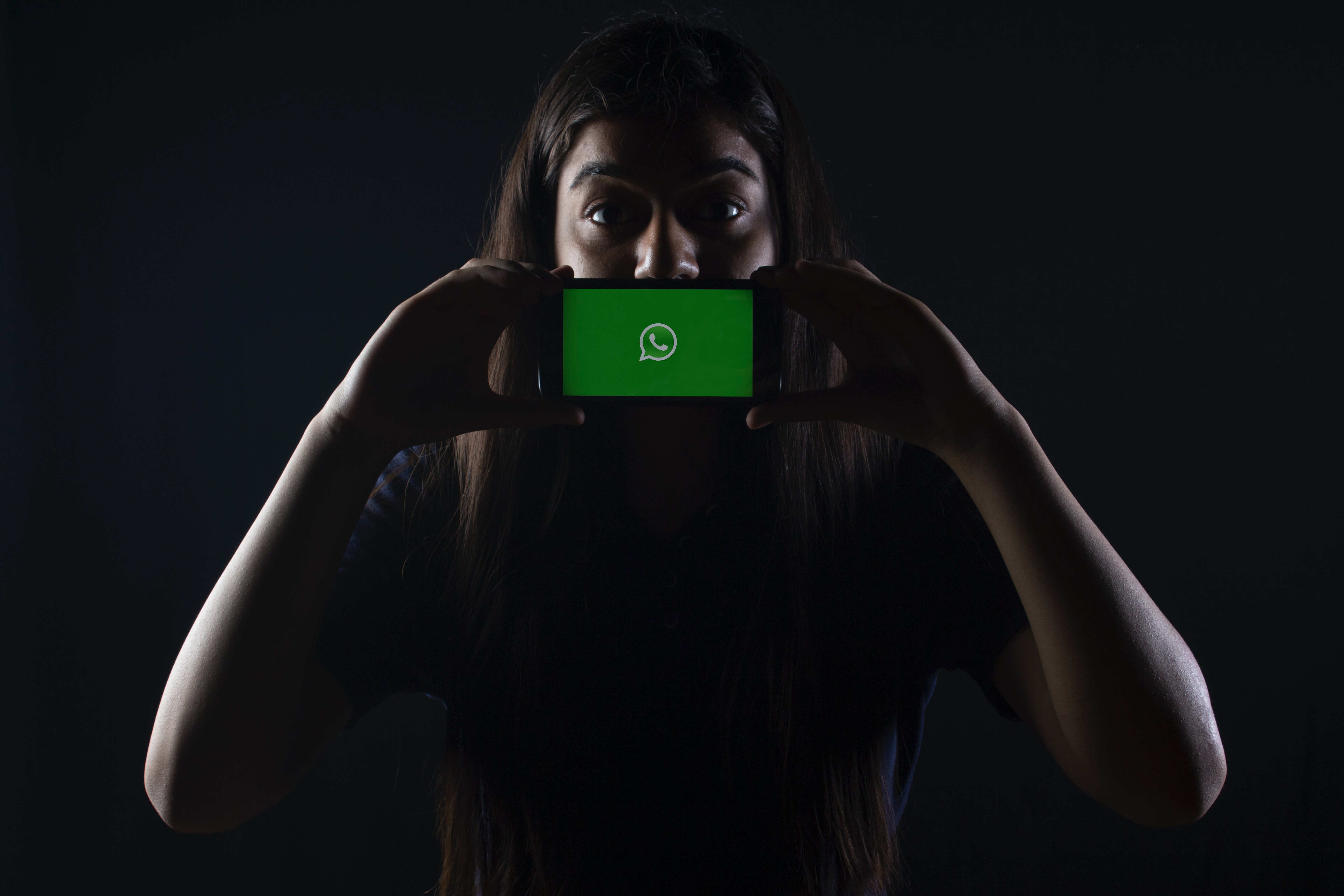 WhatsApp es una de las aplicaciones más usadas en el mundo. (Foto Prensa Libre: Unsplash)