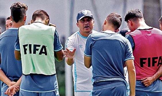 José Manuel Contreras y 7 legionarios figuran en la convocatoria preliminar de la Selección de Guatemala para la eliminatoria mundialista