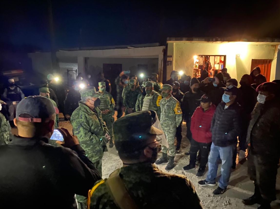 Vecinos de San Marcos liberan a los 6 soldados mexicanos que tenía retenidos, señalados de la muerte de guatemalteco