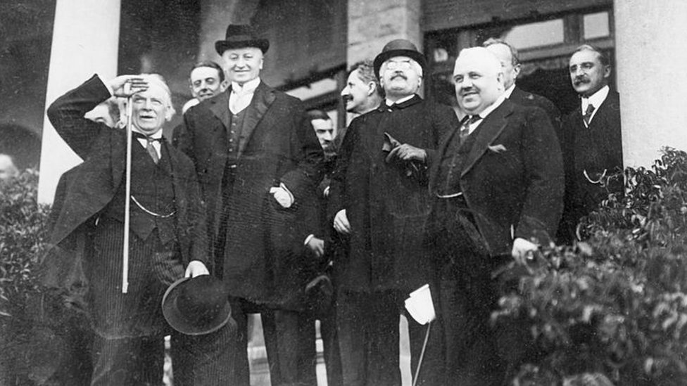 El británico David Lloyd George, el francés Alexandre Millerand y el italiano Francesco Nitti lideraron la Conferencia de San Remo, en la que se oficializó el reparto de Medio Oriente.