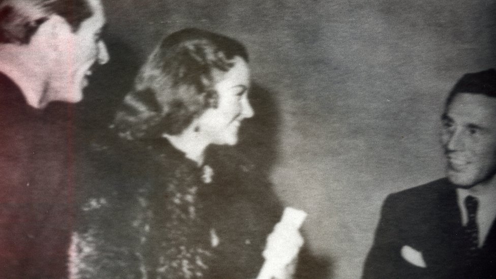 La alemana logró relacionarse con élites políticas mexicanas.