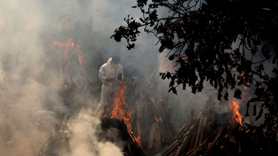 Funeral pyres have been built in parks and other empty spaces after Delhi's crematoriums reached capacity. (GETTY IMAGES)
