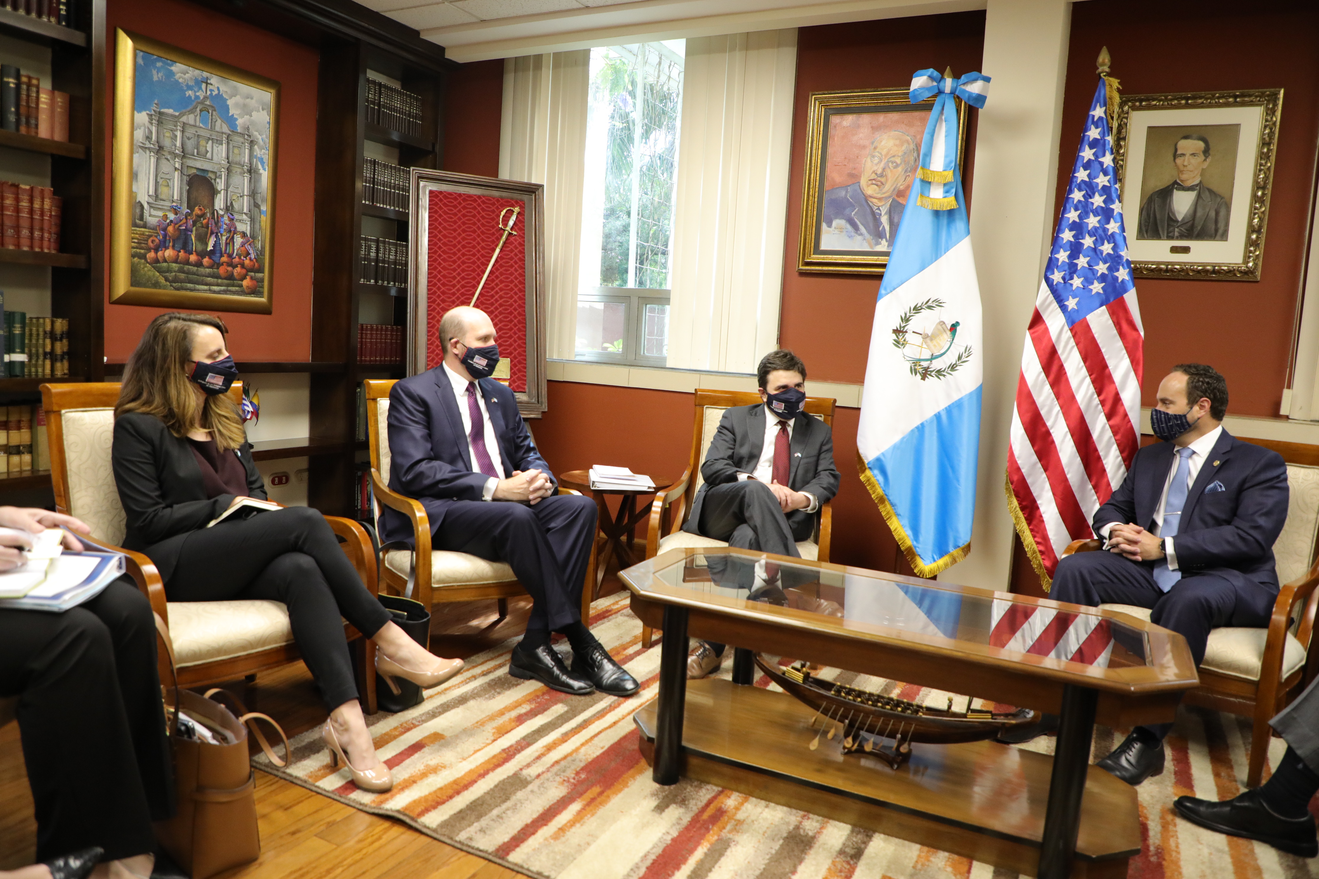 El enviado especial de EE. UU. se reúne con autoridades guatemaltecas. (Foto Prensa Libre: Minex)