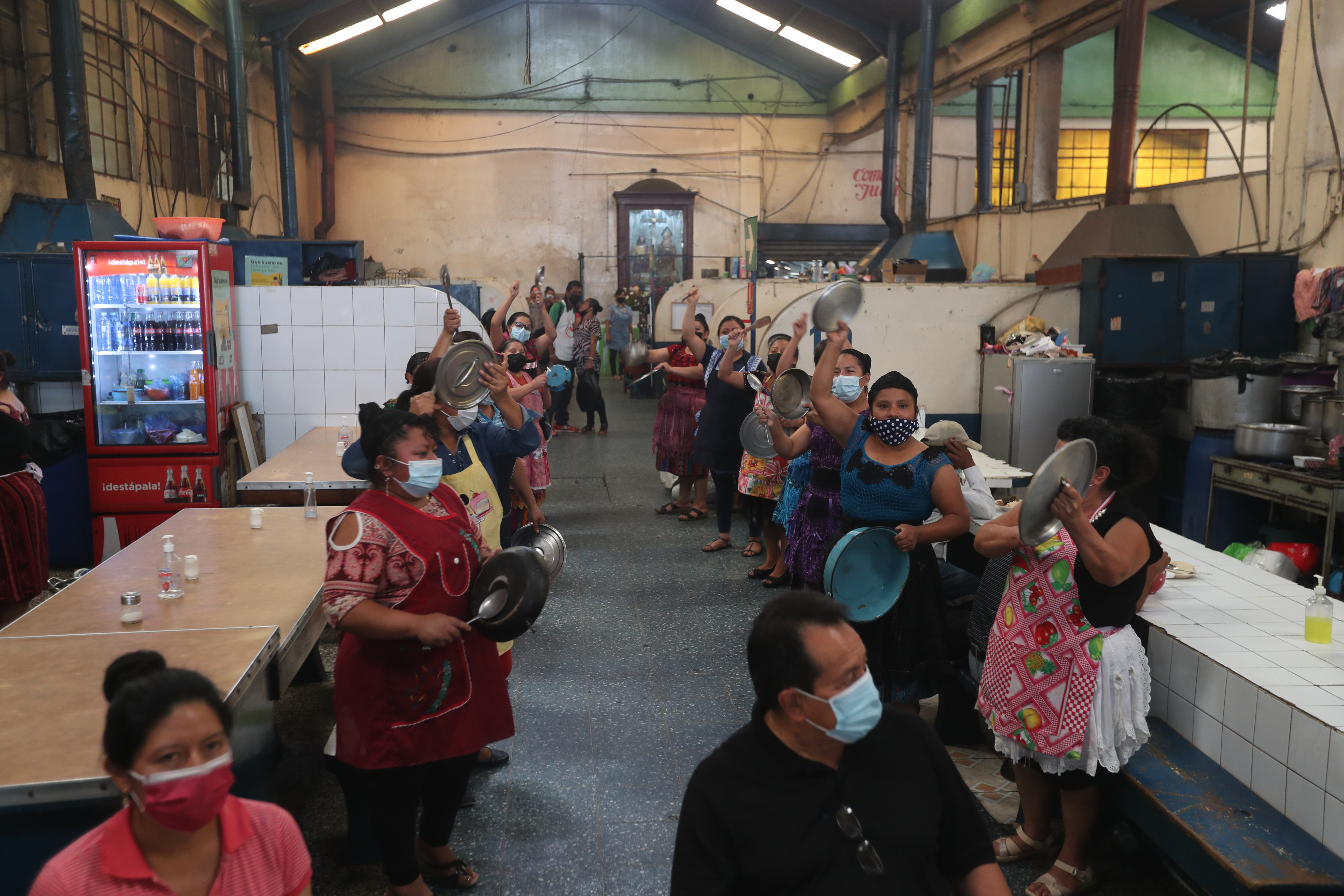Cocineras del Mercado la Placita piden aforo al menos de 25%. (Foto: Érick Ávila) 