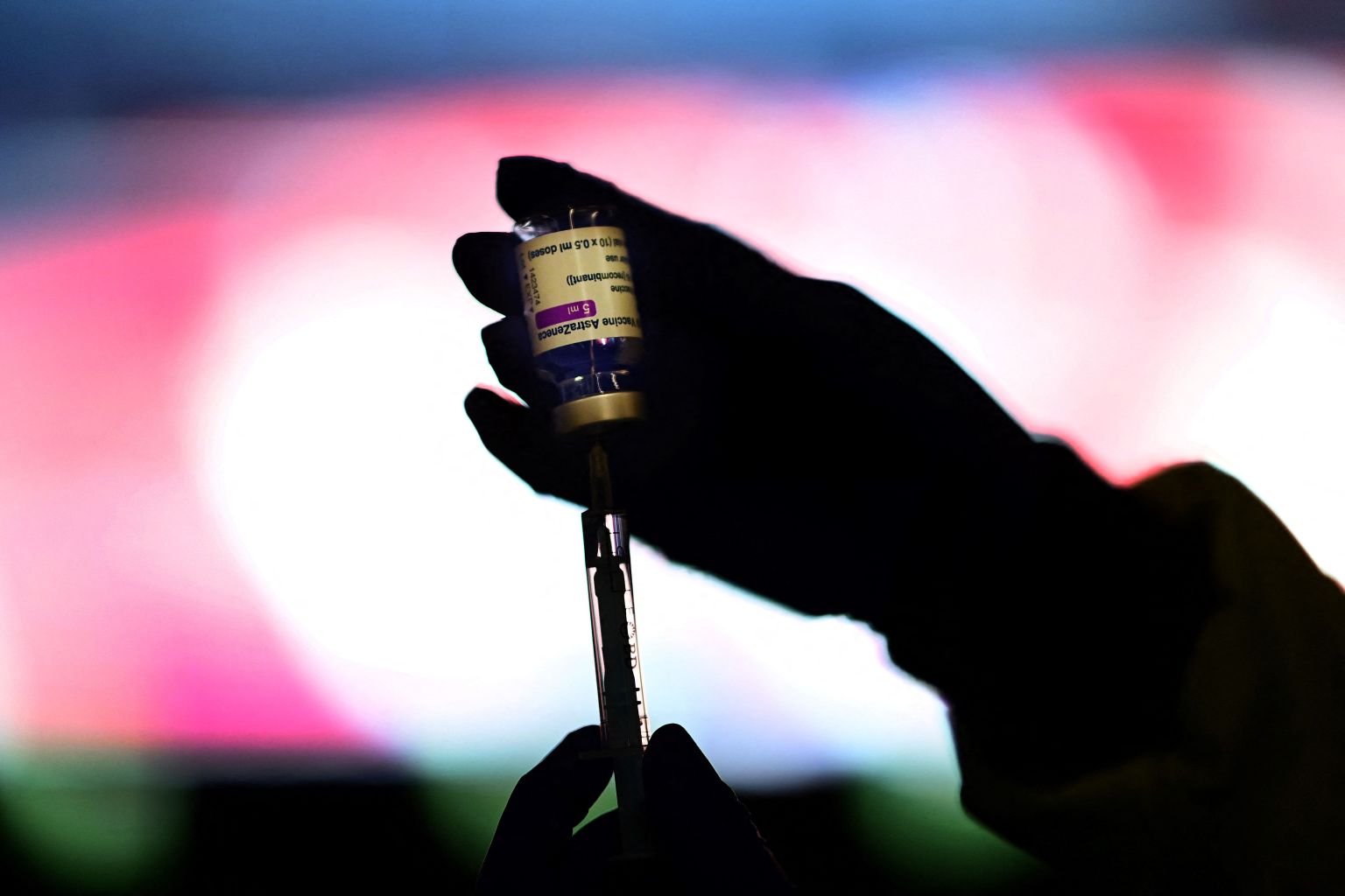 Alemania inyectará otra vacuna como segunda dosis a receptores de AstraZeneca. (Foto Prensa Libre: EFE)