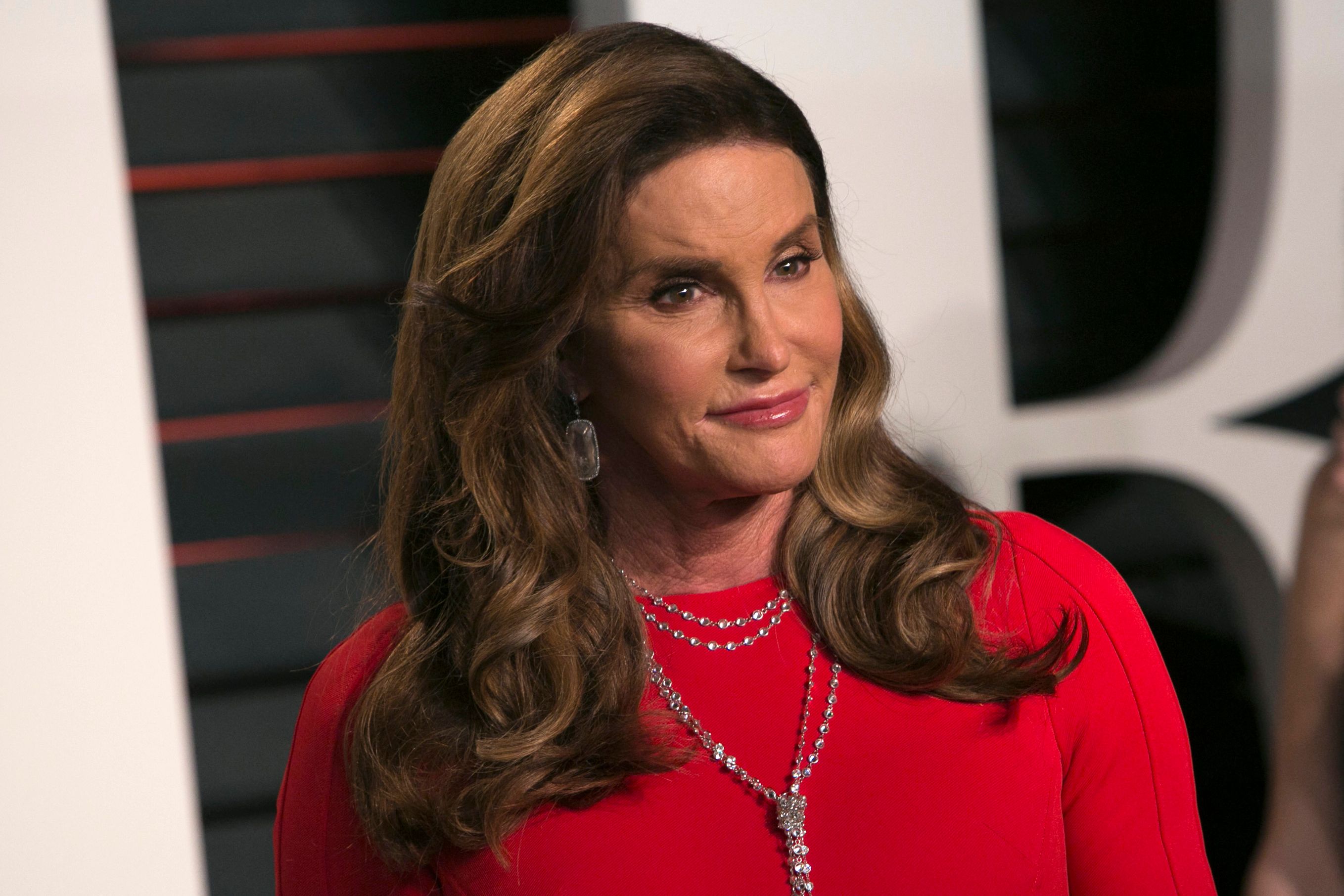 Caitlyn Jenner se inscribió para postularse a la gobernación de California. (Foto Prensa Libre: ADRIAN SANCHEZ-GONZALEZ / AFP).